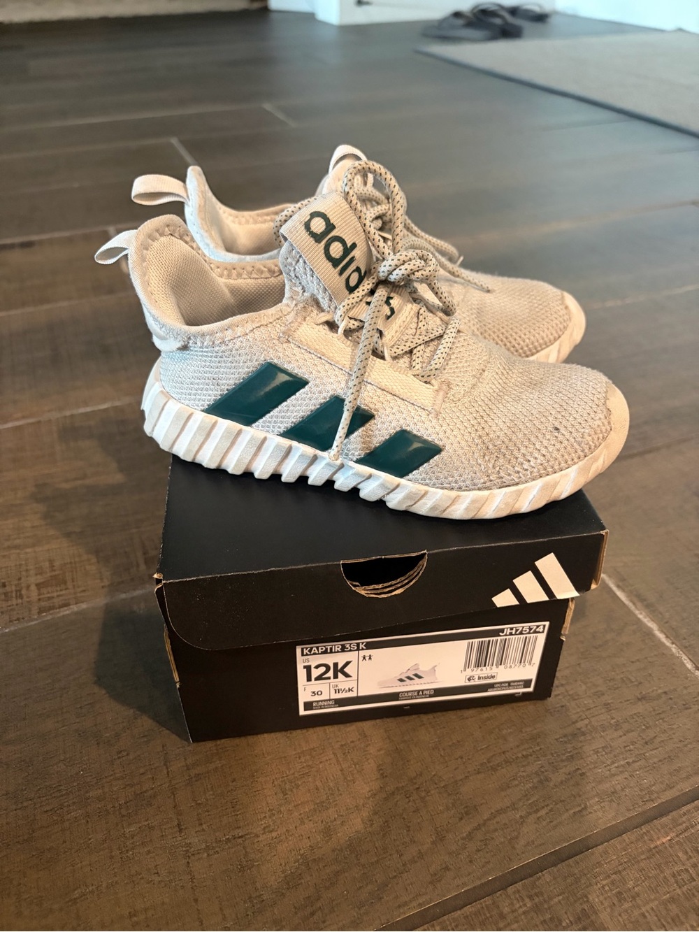 adidas Kids gray Knit Sneakers with Teal 3-Stripes size 12 boys